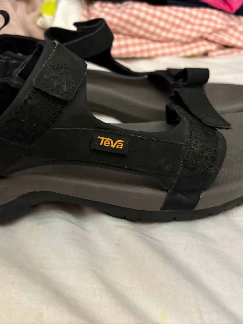 Teva mens sz 13 Black and Gray Outdoor Sport Sandals excellent